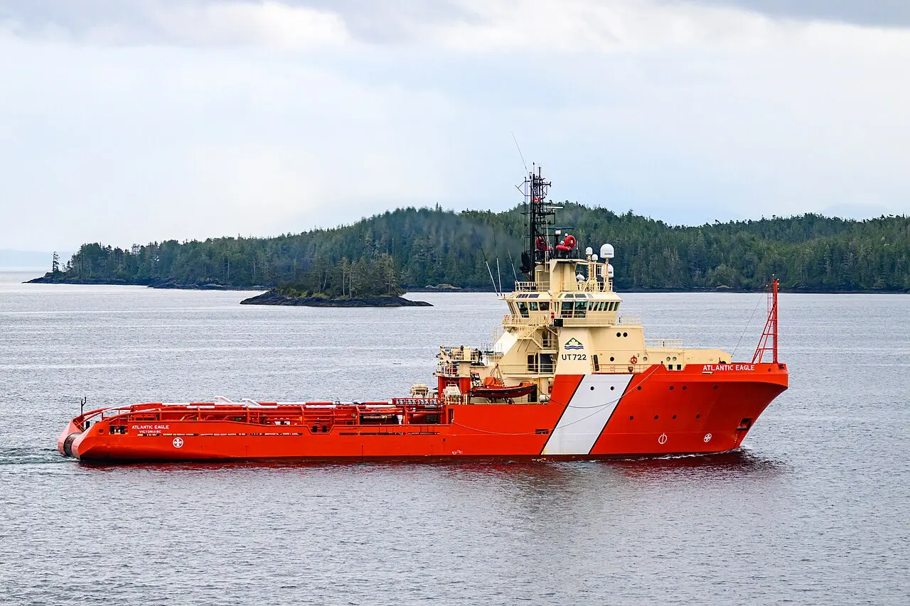 Tàu đa dụng Atlantic Eagle của Tuần duyên Canada hoạt động ngoài khơi British Columbia