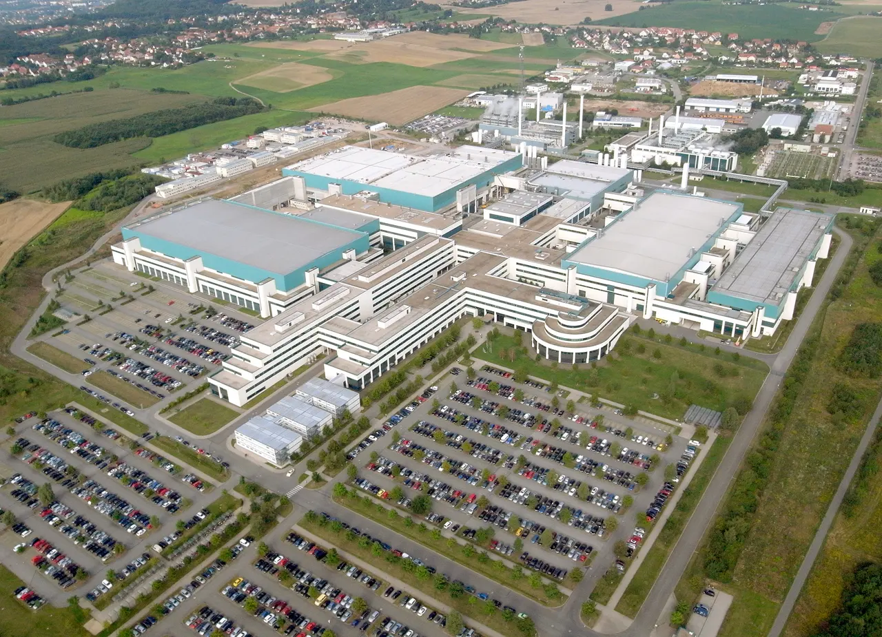 Ảnh trên cao một cơ sở chế tạo chip của GlobalFoundries