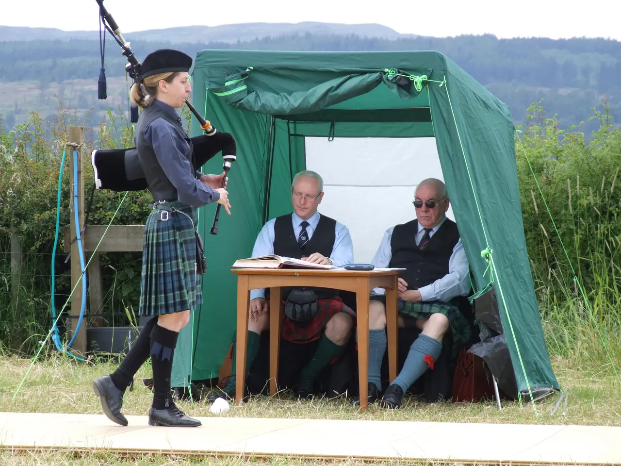 Một nghệ sĩ kèn túi tại lễ hội Highland Games